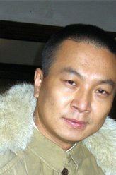 黑金地的女人黄茜