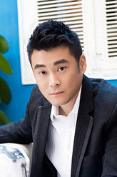 鉴证英雄何书杰