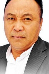 七尺男儿郭柏松