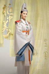 柜中美人全臻颖