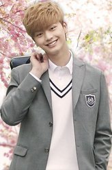 你是谁 - 学校2015孔太光