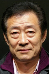 六龙飞天崔莹