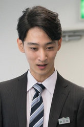 派遣女公关彩华志田亮介