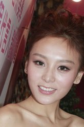 作家的谎言何佩瑜