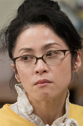 崩坏的教育现场战斗的校园律师驹井朋子