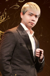 苟且不偷生小黑